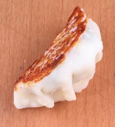 食品サンプルマグネット　焼き餃子(実物大)